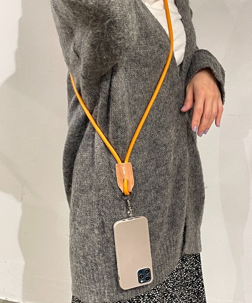 Beau're（ヴュレ）の「BEAURE ヴュレ カウレザー モバイルストラップ ショルダー（スマホケース/カバー・レディース・ベージュ/オレンジ/パープル/ブラック・FREE）」の19枚目の写真