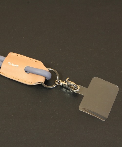 Beau're（ヴュレ）の「BEAURE ヴュレ カウレザー モバイルストラップ ショルダー（スマホケース/カバー・レディース・ベージュ/オレンジ/パープル/ブラック・FREE）」の17枚目の写真