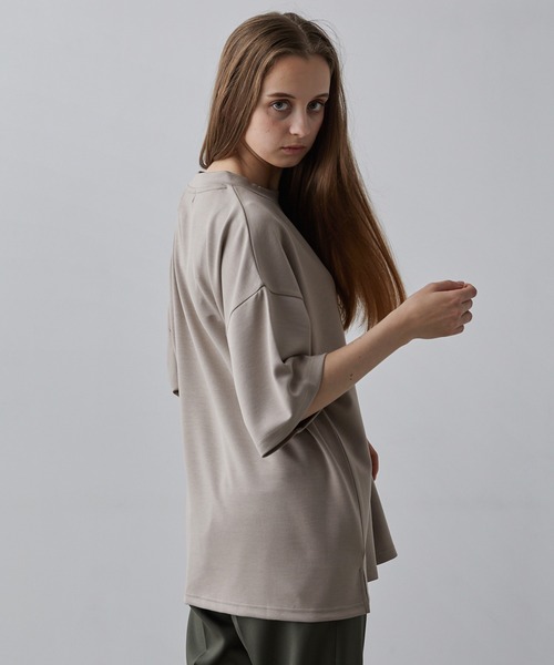 CLEL(クレイル)の「【CLEL】Drape Punch Loose Short Sleeve Cut Sew/ドレープポンチルーズ半袖カットソー(Tシャツ/カットソー・メンズ・グレイッシュベージュ/ライトブルー/ホワイト・S/M/L)」の6枚目の写真