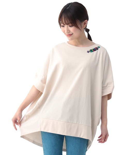 チチカカ(チチカカ)の「ドルマンコクーン刺繍プルオーバー(Tシャツ/カットソー・レディース・オフホワイト/ブラック/イエロー・FREE)」の8枚目の写真