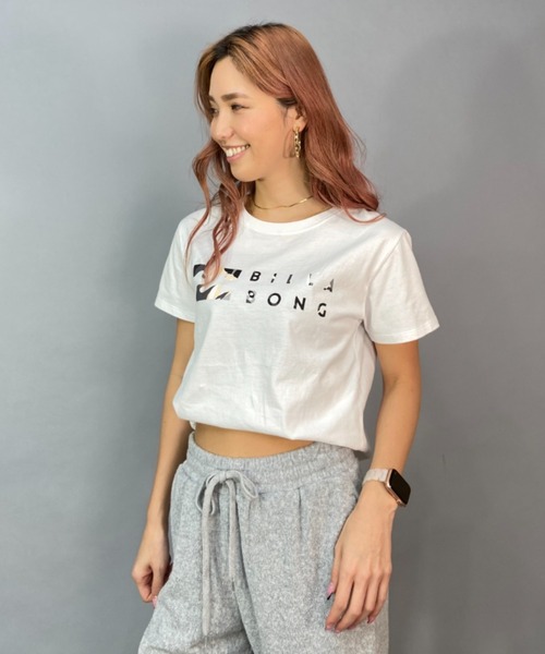 BILLABONG(ビラボン)の「BILLABONG/ビラボン ルーズシルエット/無地フロントロゴTシャツ BD013-200(Tシャツ/カットソー・レディース・ホワイト/ブラック・M/L)」の5枚目の写真