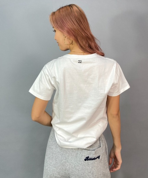 BILLABONG(ビラボン)の「BILLABONG/ビラボン ルーズシルエット/無地フロントロゴTシャツ BD013-200(Tシャツ/カットソー・レディース・ホワイト/ブラック・M/L)」の6枚目の写真