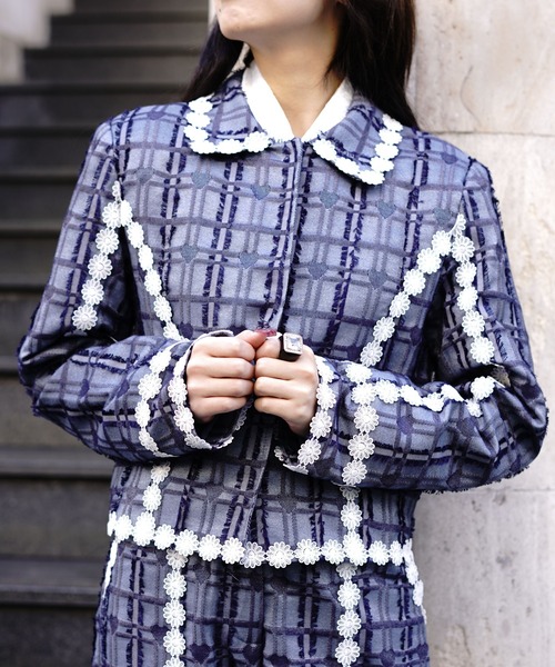 Sister Jane（シスタージェーン）の「SisterJane/シスタージェーン/Rodeo Daisy Trimmed Jacket（テーラードジャケット・レディース・ブルー・SMALL/MEDIUM）」の2枚目の写真