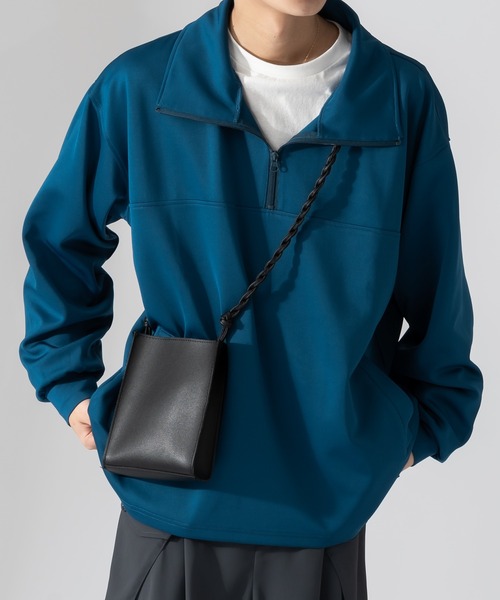 Adoon plain(アドーンプレーン)の「【Adoon plain】ダンボールハーフジップ(スウェット・メンズ・ブラック/ブルー・MEDIUM/LARGE)」の2枚目の写真