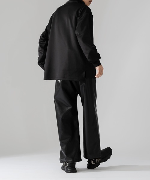 Adoon plain(アドーンプレーン)の「【Adoon plain】ダンボールハーフジップ(スウェット・メンズ・ブラック/ブルー・MEDIUM/LARGE)」の13枚目の写真