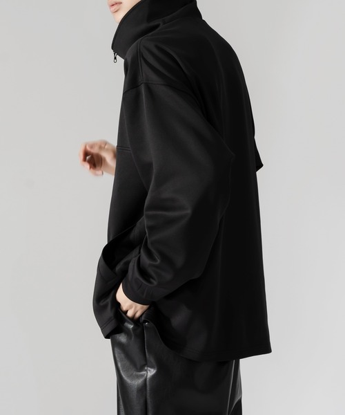Adoon plain(アドーンプレーン)の「【Adoon plain】ダンボールハーフジップ(スウェット・メンズ・ブラック/ブルー・MEDIUM/LARGE)」の5枚目の写真