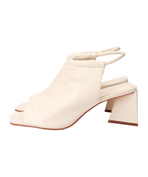 CARRANO（カラーノ）の「【CARRANO】アンクルストラップカバードサンダル(632016/62016A)（サンダル・レディース・ブラック/アイボリー・35/36/37/38/39/40）」の6枚目の写真