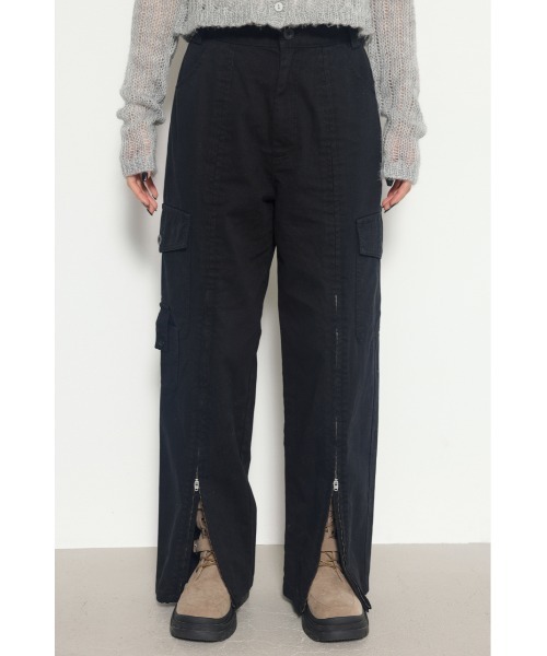 LAGUA GEM(ラグアジェム)の「ZIP SLIT カーゴパンツ(カーゴパンツ・レディース・ブラック/アイボリー・SMALL/X-SMALL/MEDIUM)」の4枚目の写真