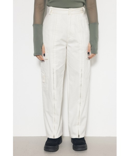 LAGUA GEM(ラグアジェム)の「ZIP SLIT カーゴパンツ(カーゴパンツ・レディース・ブラック/アイボリー・SMALL/X-SMALL/MEDIUM)」の9枚目の写真