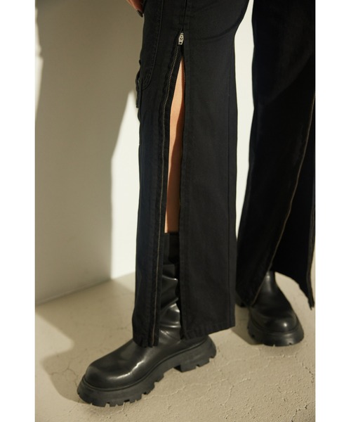 LAGUA GEM(ラグアジェム)の「ZIP SLIT カーゴパンツ(カーゴパンツ・レディース・ブラック/アイボリー・SMALL/X-SMALL/MEDIUM)」の6枚目の写真
