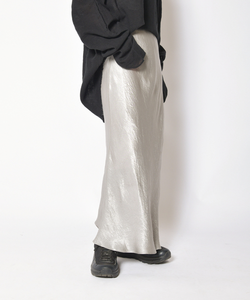 CITYSHOP（シティーショップ）の「SATIN スカート（スカート・レディース・ブラック/シルバー・36/38/40）」の2枚目の写真