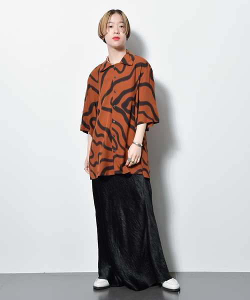 CITYSHOP（シティーショップ）の「SATIN スカート（スカート・レディース・ブラック/シルバー・36/38/40）」の21枚目の写真