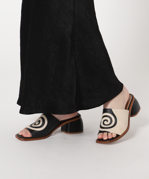 CITYSHOP（シティーショップ）の「SATIN スカート（スカート・レディース・ブラック/シルバー・36/38/40）」の15枚目の写真