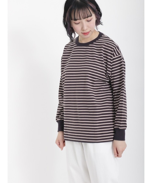 Samansa Mos2(サマンサ モスモス)の「柄アソートロングTシャツ(Tシャツ/カットソー・レディース・オフホワイト/ブラック/キナリ/チャコール・フリ-)」の4枚目の写真