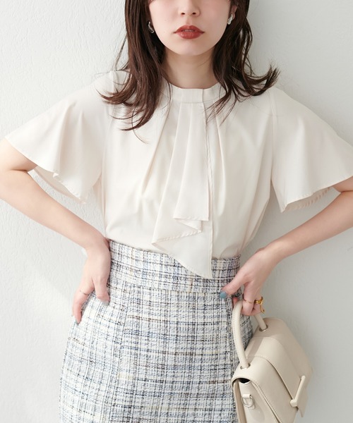 natural couture(ナチュラルクチュール)の「スカーフボータイフレア袖ブラウス(シャツ/ブラウス・レディース・イエロー系その他/グレイッシュベージュ/アイボリー/その他1/その他2/ネイビー/ミント/ブラウン/その他4・FREE)」の10枚目の写真