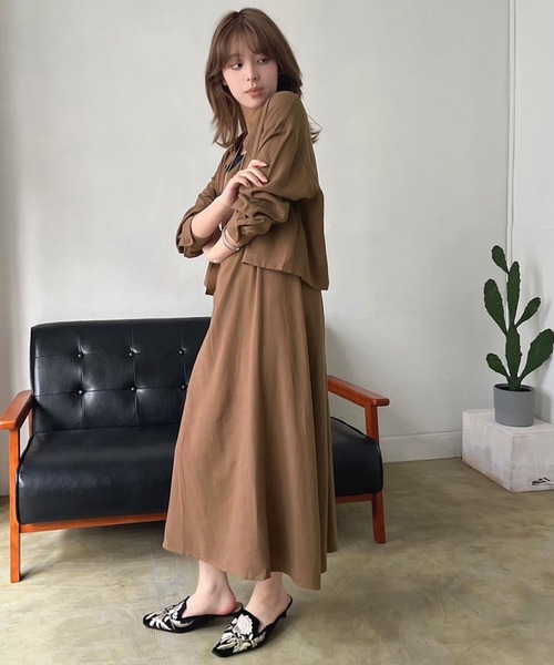 Jewelobe(ジュエローブ)の「ショートシャツ&ロングキャミワンピースセットアップ(ワンピース・レディース・ブラウン/ベージュ・FREE)」の20枚目の写真