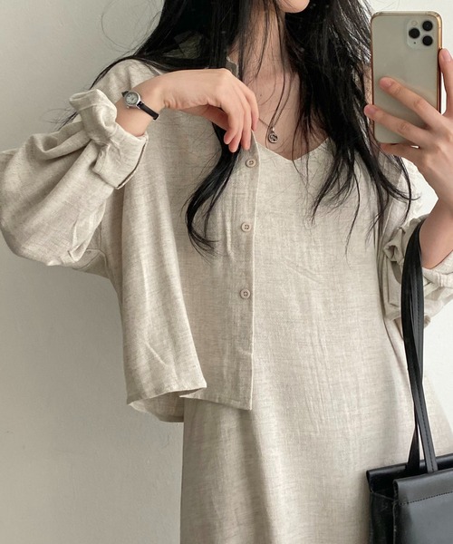 Jewelobe(ジュエローブ)の「ショートシャツ&ロングキャミワンピースセットアップ(ワンピース・レディース・ブラウン/ベージュ・FREE)」の4枚目の写真