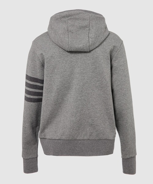 THOM BROWNE(トムブラウン)の「RELAXED FIT ZIP UP HOODIE W/ TONAL 4 BAR SLEEVE IN LOOPBACK(パーカー・メンズ・グレー・1/2)」の2枚目の写真