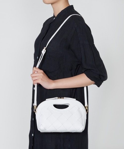 PELLICO(ペリーコ)の「ANELLI INTRECCIATO MINIME バッグ WHITE(クラッチバッグ・レディース・ホワイト・FREE)」の7枚目の写真