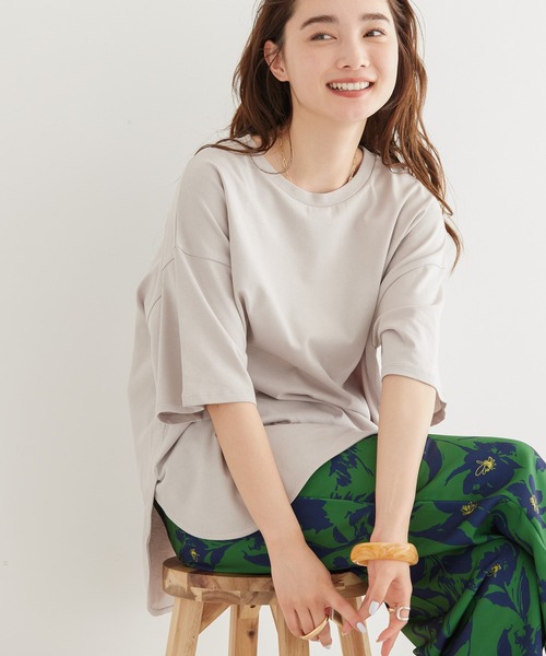 AMERICAN HOLIC（アメリカンホリック）の「抗菌防臭ラウンドテールカットプルオーバー（Tシャツ/カットソー・レディース・ピンク/イエロー/ブラック/オフホワイト/グレイッシュベージュ/ブルー・L/M）」の4枚目の写真