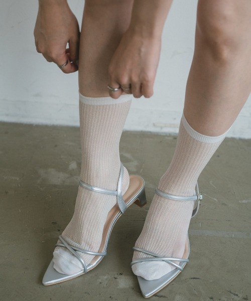 VANNIE U（ヴァニーユー）の「細ストラップポインテッドトゥサンダル（サンダル・レディース・レッド/ブラック/ブラウン/シルバー・S/L/M/LL）」の4枚目の写真