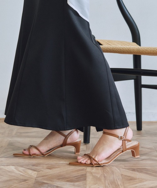 VANNIE U（ヴァニーユー）の「細ストラップポインテッドトゥサンダル（サンダル・レディース・レッド/ブラック/ブラウン/シルバー・S/L/M/LL）」の13枚目の写真