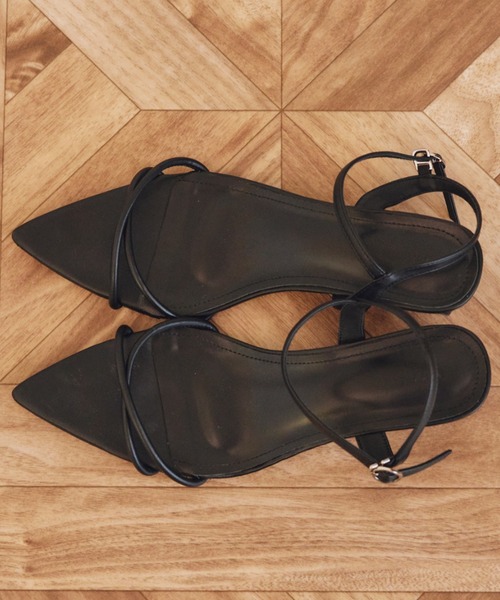 VANNIE U（ヴァニーユー）の「細ストラップポインテッドトゥサンダル（サンダル・レディース・レッド/ブラック/ブラウン/シルバー・S/L/M/LL）」の20枚目の写真