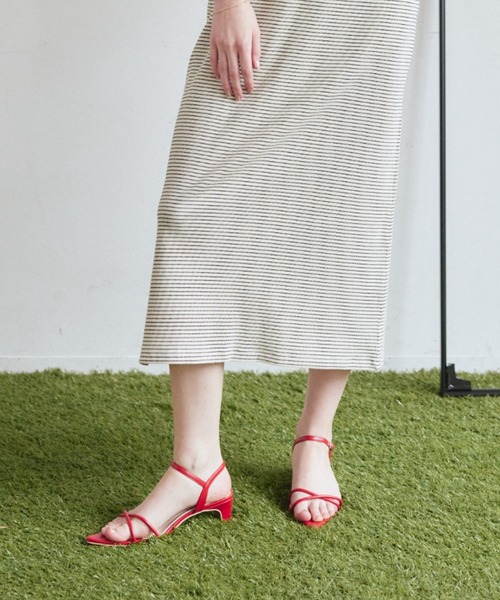 VANNIE U（ヴァニーユー）の「細ストラップポインテッドトゥサンダル（サンダル・レディース・レッド/ブラック/ブラウン/シルバー・S/L/M/LL）」の11枚目の写真