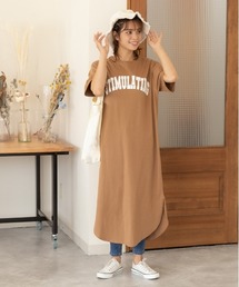 ad thie（アドティエ）の「ロゴスウェット プリント スリット入り 半袖Tシャツ ワンピース（ワンピース）」