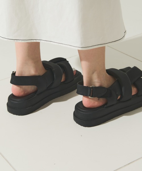 Solace（ソレイス）の「ヘビーソールニュアンスクッションサンダル（サンダル・レディース・ブラック・M/L）」の20枚目の写真