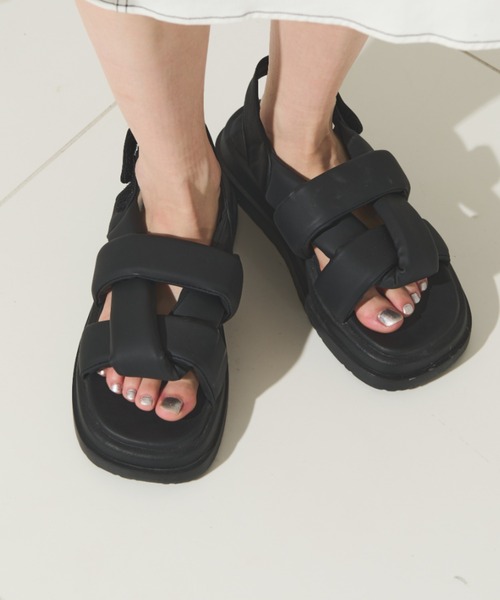 Solace（ソレイス）の「ヘビーソールニュアンスクッションサンダル（サンダル・レディース・ブラック・M/L）」の11枚目の写真