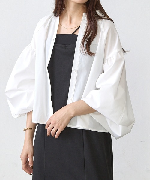 Shelly island（シェリーアイランド）の「ボリューム袖クロップドブラウス（シャツ/ブラウス・レディース・ホワイト/ブラック・FREE）」の10枚目の写真