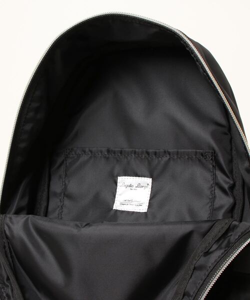 and it_(アンドイット)の「Legato Largo シルキー撥水ミニリュック(バックパック/リュック・レディース・ブラック/ベージュ/グレー/グリーン・FREE)」の5枚目の写真
