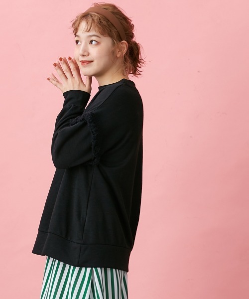 Le temps riche(ルタンリッシュ)の「レイヤード風フリンジプルオーバー <Le temps riche>(Tシャツ/カットソー・レディース・レンガ/ブラック・LL/M/L)」の4枚目の写真