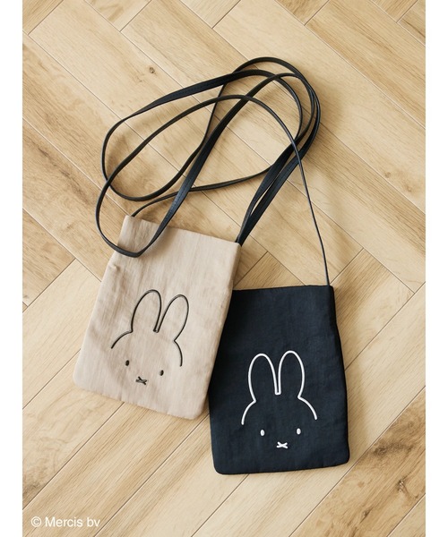 Green Parks(グリーンパークス)の「miffy/ナイロンスマホショルダー(ショルダーバッグ・レディース・ブラック/ベージュ・FREE)」の3枚目の写真
