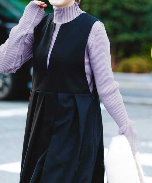 KBF（ケイビーエフ）の「illi　ランダムRIBハイネックニット（ニット/セーター・レディース・ベージュ/ライトグレー/ブルー/ブラック/ラベンダー・ONE）」の5枚目の写真