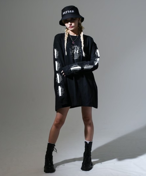 REFLEM(レフレム)の「『REFLEM/レフレム』コフィンプリントL/S Tee/ロングスリーブカットソー(Tシャツ/カットソー・レディース・ホワイト/ブラック・FREE)」の6枚目の写真