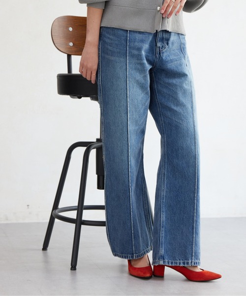 Chez toi（シェトワ）の「ピンタックワイドストレートデニム（デニムパンツ・レディース・サックスブルー/インディゴブルー・MEDIUM/SMALL）」の2枚目の写真