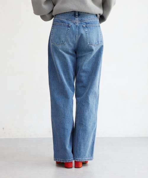 Chez toi（シェトワ）の「ピンタックワイドストレートデニム（デニムパンツ・レディース・サックスブルー/インディゴブルー・MEDIUM/SMALL）」の9枚目の写真