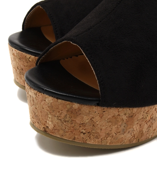 DISCOAT(ディスコート)の「【Discoat】コルクウェッジサボ(サンダル・レディース・ブラック/ベージュ・MEDIUM/LARGE)」の6枚目の写真