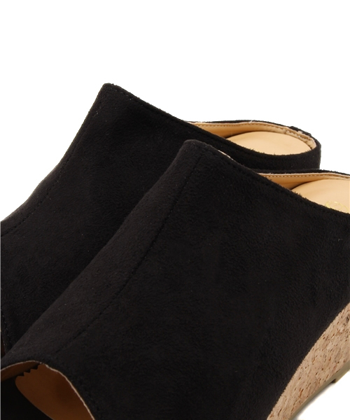 DISCOAT(ディスコート)の「【Discoat】コルクウェッジサボ(サンダル・レディース・ブラック/ベージュ・MEDIUM/LARGE)」の7枚目の写真