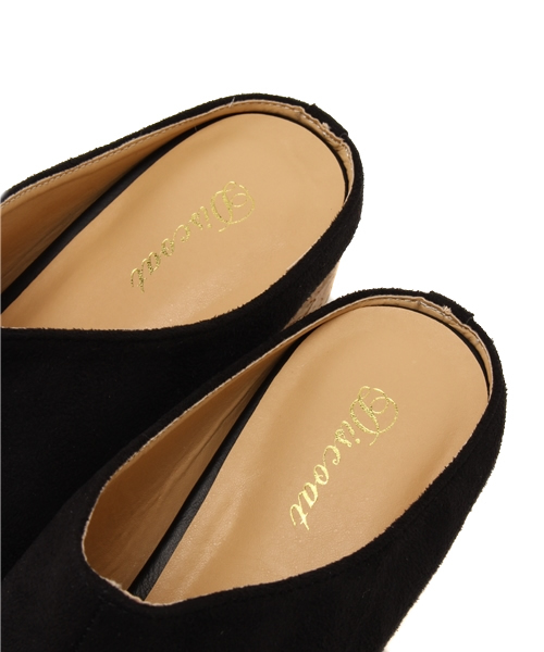 DISCOAT(ディスコート)の「【Discoat】コルクウェッジサボ(サンダル・レディース・ブラック/ベージュ・MEDIUM/LARGE)」の8枚目の写真