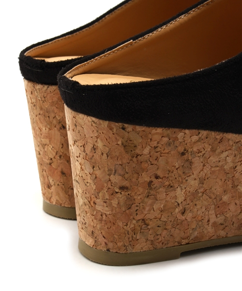DISCOAT(ディスコート)の「【Discoat】コルクウェッジサボ(サンダル・レディース・ブラック/ベージュ・MEDIUM/LARGE)」の9枚目の写真