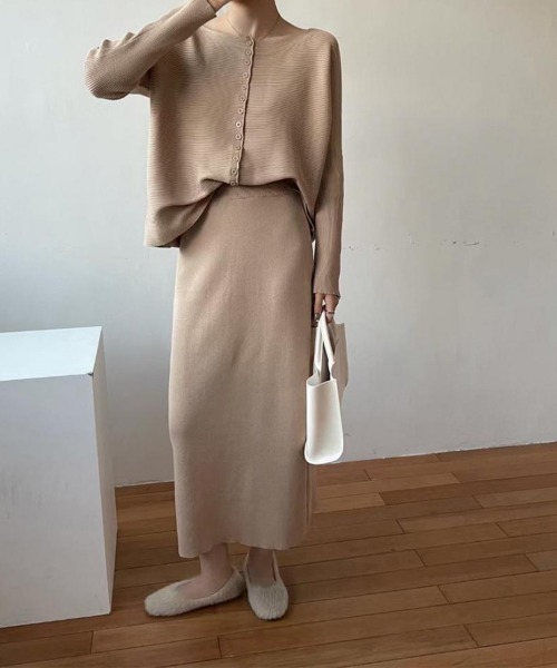 Miniministore(ミニミニストア)の「セットアップニット スカート レディース(サロペット/オーバーオール・レディース・ブラック/ベージュ/アイボリー・フリー)」の6枚目の写真