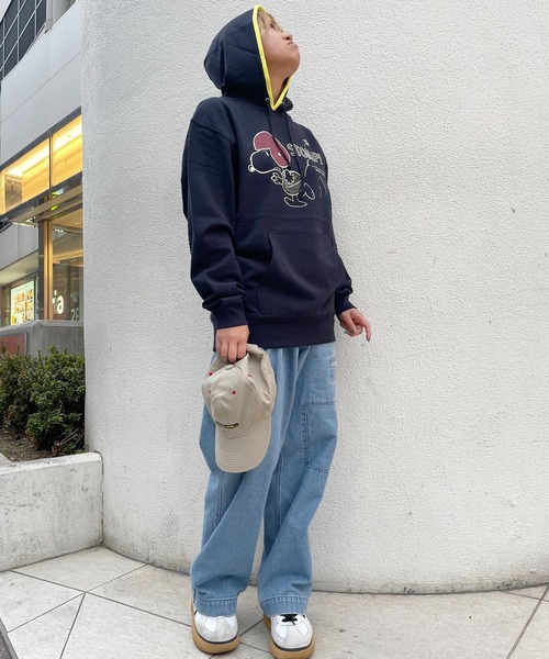 SNOOPY×OLD BETTY'S（スヌーピーカケルオールドベティーズ）の「スヌーピー【SNOOPY】Sweat Pullover Parka(STOMP!柄)（パーカー・レディース・ネイビー系1・L/M）」の2枚目の写真