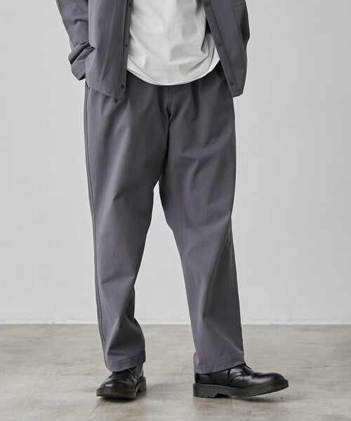 coen(コーエン)の「極楽FITテックワイドテーパードパンツ(スラックス・メンズ・ブラック/ダークグレー/ベージュ/その他1/その他2・S/M/L/XL)」の1枚目の写真