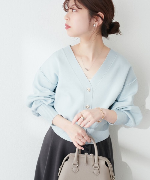 natural couture(ナチュラルクチュール)の「プチプラハトメバー釦カーデ(カーディガン/ボレロ・レディース・サックスブルー/アイボリー/ライトグレー/ラベンダー/グレイッシュベージュ/ブラック/チャコールグレー/ボルドー・FREE)」の18枚目の写真