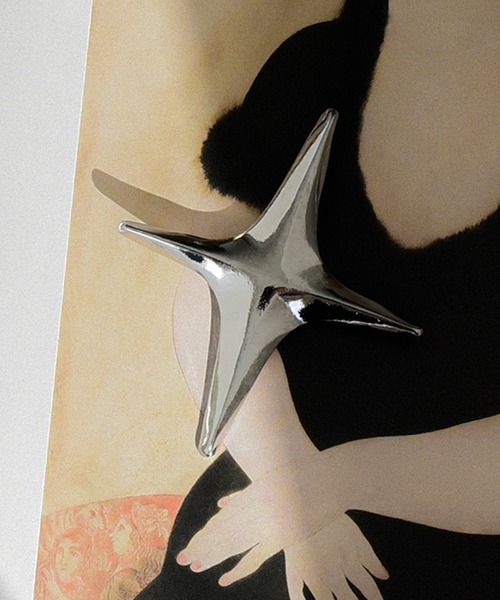 styiro（スタイロ）の「キラキラブローチ（ブローチ/コサージュ・レディース・シルバー/ゴールド・FREE）」の5枚目の写真