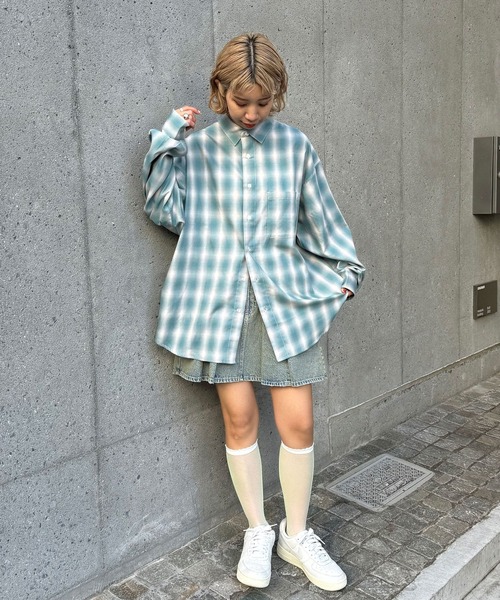 CIAOPANIC(チャオパニック)の「【ユニセックス】オンブレチェックシャツ(シャツ/ブラウス・レディース・ホワイト/イエロー/オレンジ/ブラック/サックスブルー/グレー/ブルー・MEDIUM/LARGE)」の8枚目の写真