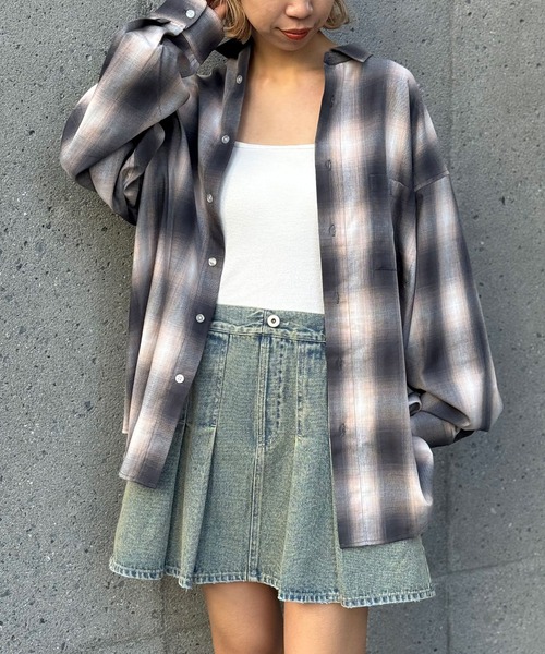 CIAOPANIC(チャオパニック)の「【ユニセックス】オンブレチェックシャツ(シャツ/ブラウス・レディース・ホワイト/イエロー/オレンジ/ブラック/サックスブルー/グレー/ブルー・MEDIUM/LARGE)」の21枚目の写真